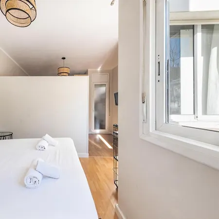 Apartamento Bebarceloner Sant Andreu - 1 Bedroom With Terrace Barcelona